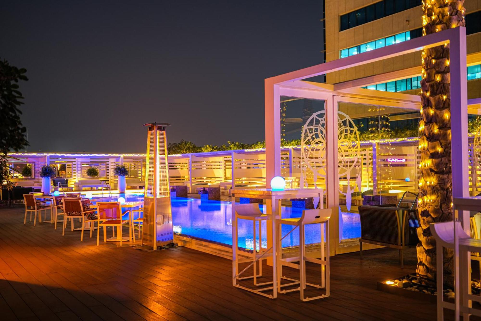 Media One Hotel Dubai Exterior photo